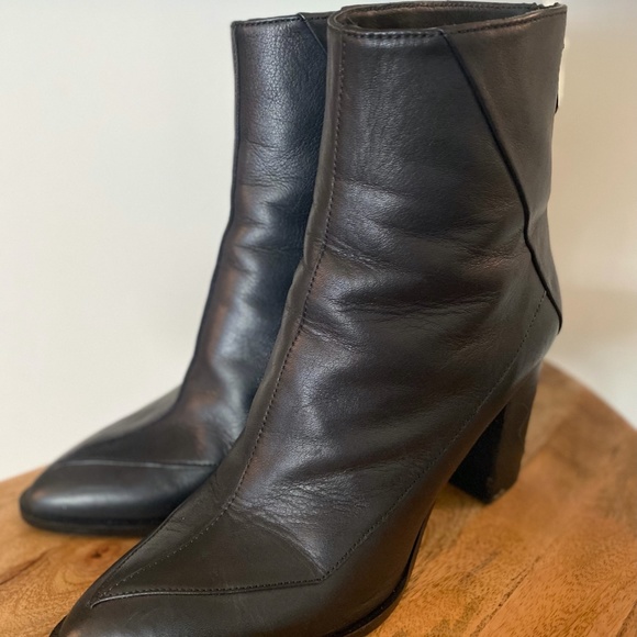Sylven NY Almasi Black Leather Bootie Sz 9 - Picture 3 of 6